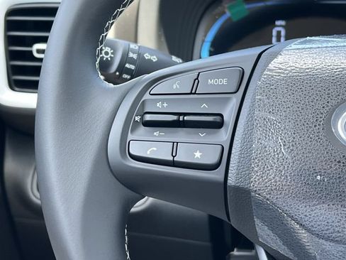 New 2026 Hyundai Venue SEL FWD image 23
