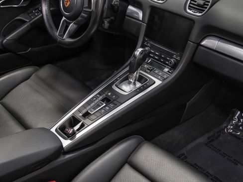Used 2020 Porsche 718 Boxster image 21