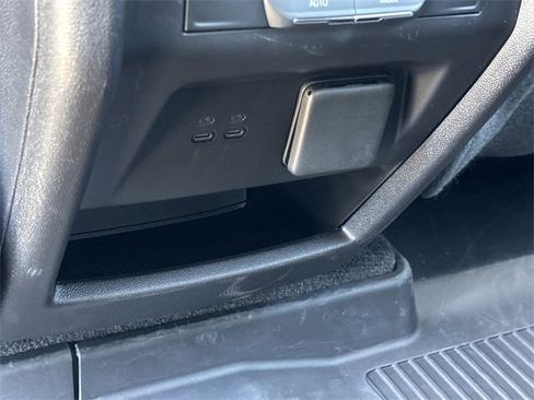 Used 2025 Chevrolet Traverse LT w/ Sun and Wheel Package image 16