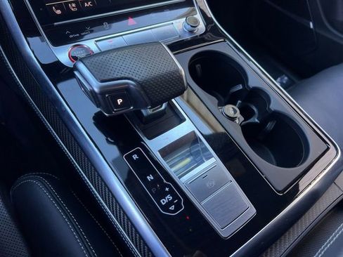 Used 2022 Audi RS Q8 image 32