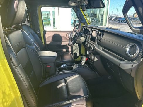 Used 2022 Jeep Wrangler Unlimited Sahara w/ Cold Weather Group image 7