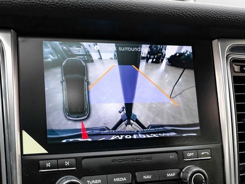 Used 2017 Porsche Macan S image 21