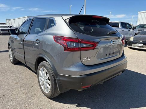Used 2021 Nissan Rogue Sport S image 3