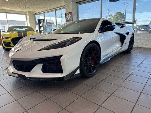 Used 2026 Chevrolet Corvette ZR1 w/ ZR1 Carbon Fiber Aero Package RWD image 14