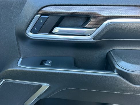 Used 2024 Chevrolet Silverado 2500 LT image 21