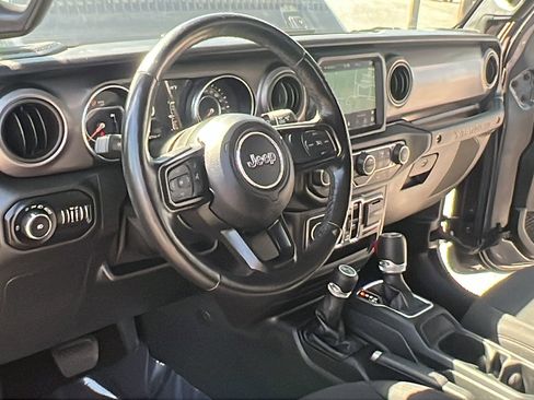 Used 2021 Jeep Wrangler Unlimited Sport image 18