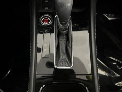 Used 2023 Nissan Kicks SR w/ SR Premium Package FWD image 15