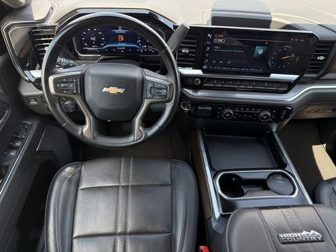 Used 2024 Chevrolet Silverado 2500 High Country w/ High Country Premium Package AWD/4WD image 13