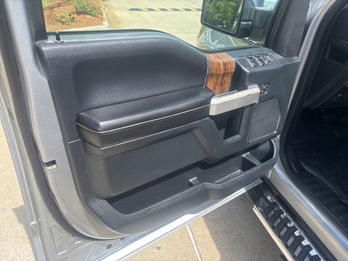 Used 2020 Ford F150 Lariat AWD/4WD image 23
