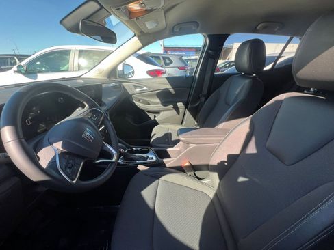 Used 2025 Buick Encore GX Preferred FWD image 27