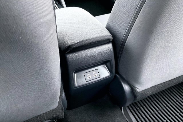 Used 2025 Toyota Corolla LE FWD image 10