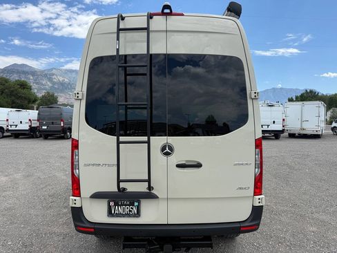 Used 2023 Mercedes-Benz Sprinter 2500 image 4