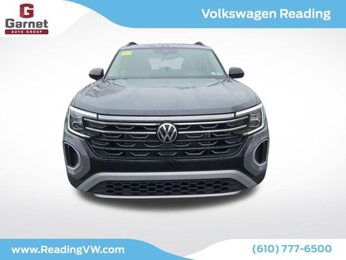 New 2026 Volkswagen Atlas Peak Edition image 8