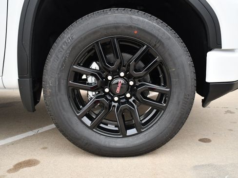 New 2026 GMC Sierra 1500 Elevation image 12