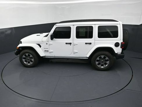 Used 2023 Jeep Wrangler Unlimited Sahara w/ LED Lighting Group AWD/4WD image 15