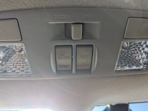 Used 2017 Ford Fiesta SE FWD image 24