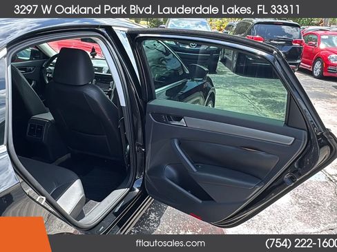 Used 2015 Volkswagen Passat TDI SE FWD image 32