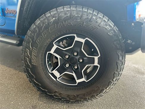 Used 2021 Jeep Gladiator Mojave image 10