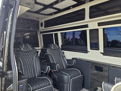 Used 2024 Mercedes-Benz Sprinter 3500 image 6