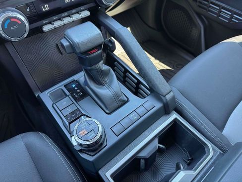 Used 2024 Toyota Tacoma TRD Off-Road AWD/4WD image 31