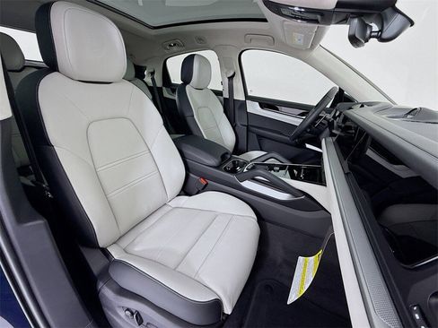 New 2026 Porsche Cayenne S image 31