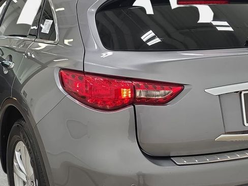 Used 2013 INFINITI FX37 AWD w/ Premium Pkg image 34