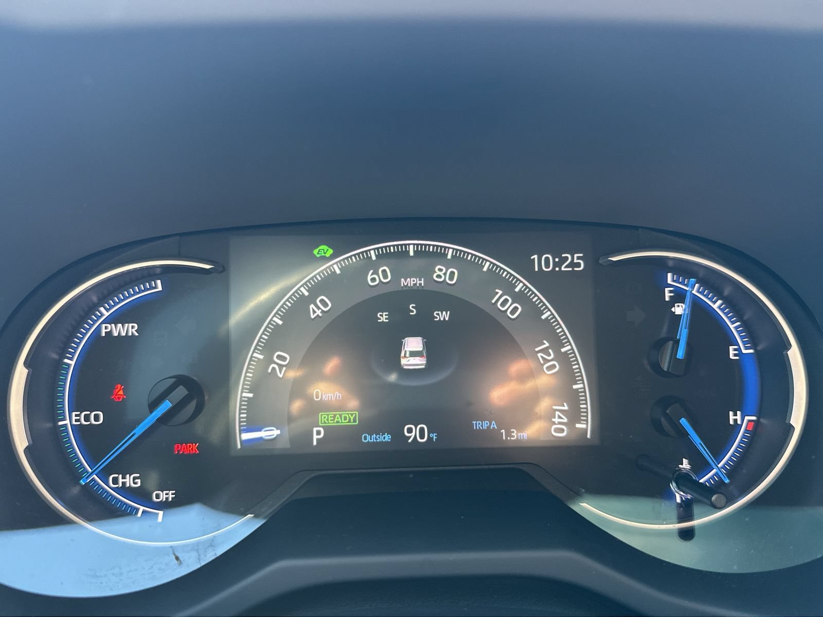 Used 2025 Toyota RAV4 LE AWD/4WD image 23
