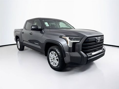 Used 2023 Toyota Tundra SR5 w/ SR5 Convenience Package RWD image 9