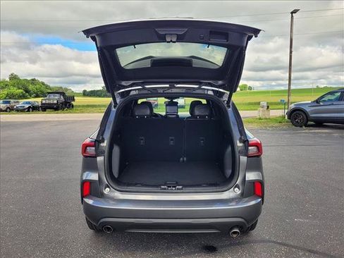 Certified 2023 Ford Escape ST-Line AWD/4WD image 8