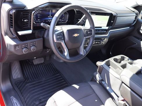 Used 2025 Chevrolet Silverado 2500 LT w/ Safety Package AWD/4WD image 12