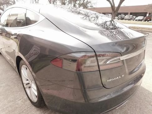 Used 2015 Tesla Model S 60 image 23