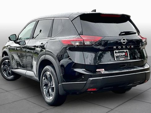 Used 2026 Nissan Rogue SV FWD image 11