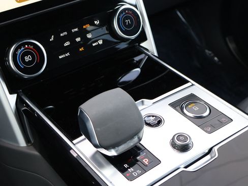 Certified 2023 Land Rover Range Rover SE AWD/4WD image 22