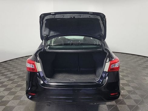 Used 2017 Nissan Sentra SR FWD image 6