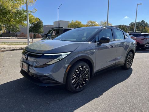 New 2026 Nissan Leaf Platinum+ w/ Cargo Package (Platinum+) image 4