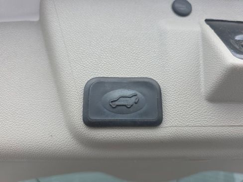 Used 2016 Buick Enclave Premium w/ Experience Buick Package image 39