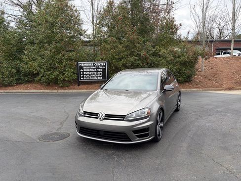 Used 2016 Volkswagen Golf 4dr HB Man w/DCC/Nav image 2