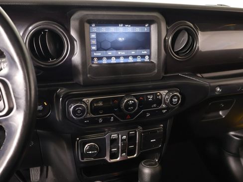 Used 2021 Jeep Wrangler Unlimited Sport AWD/4WD image 5