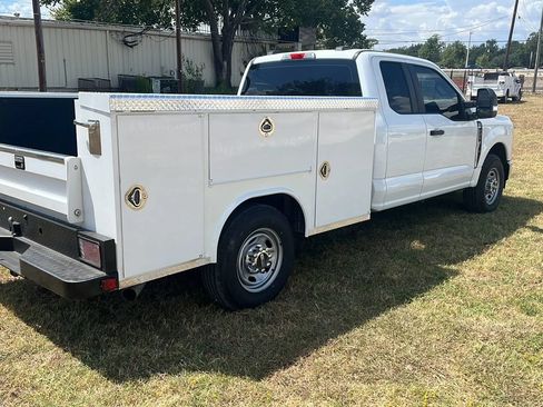 Used 2023 Ford F250 XL w/ XL Chrome Package RWD image 4