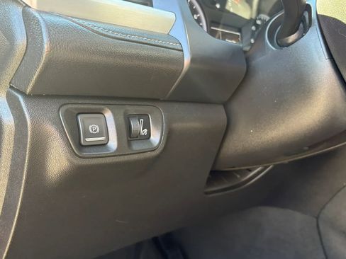 Used 2019 GMC Acadia SLE w/ LPO, Cargo Package FWD image 16