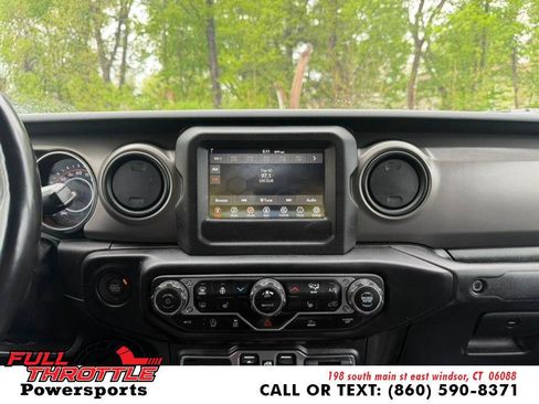 Used 2023 Jeep Gladiator Sport AWD/4WD image 22