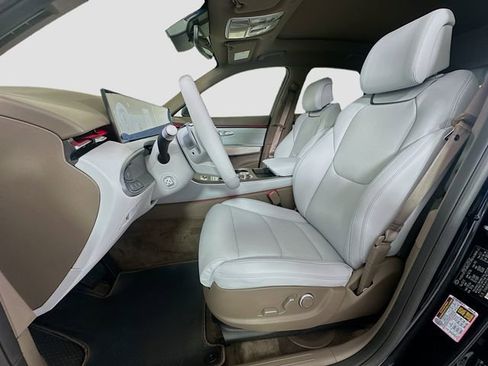 New 2026 Genesis GV70 2.5T Advanced image 16