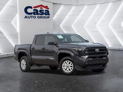 Certified 2025 Toyota Tacoma SR5 image 1