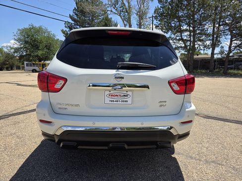 Used 2020 Nissan Pathfinder SV AWD/4WD image 5