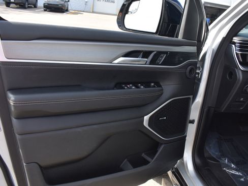 Used 2024 Jeep Wagoneer Series II w/ Convenience Group I image 24