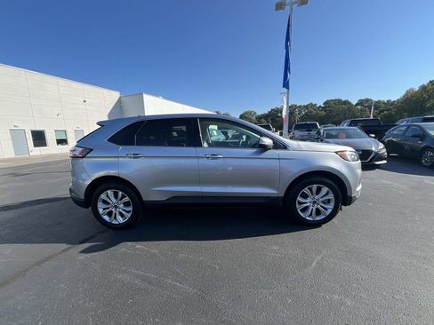 Used 2024 Ford Edge Titanium image 8