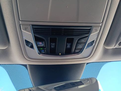 Used 2023 Acura MDX SH-AWD w/ Technology Package image 34