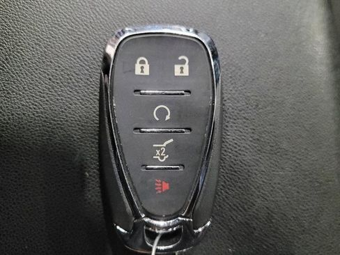 Used 2019 Chevrolet Equinox LT AWD/4WD image 32