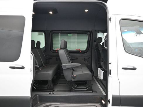 Used 2024 Mercedes-Benz Sprinter 2500 image 40