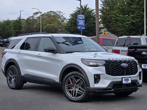 New 2026 Ford Explorer ST-Line AWD/4WD image 2